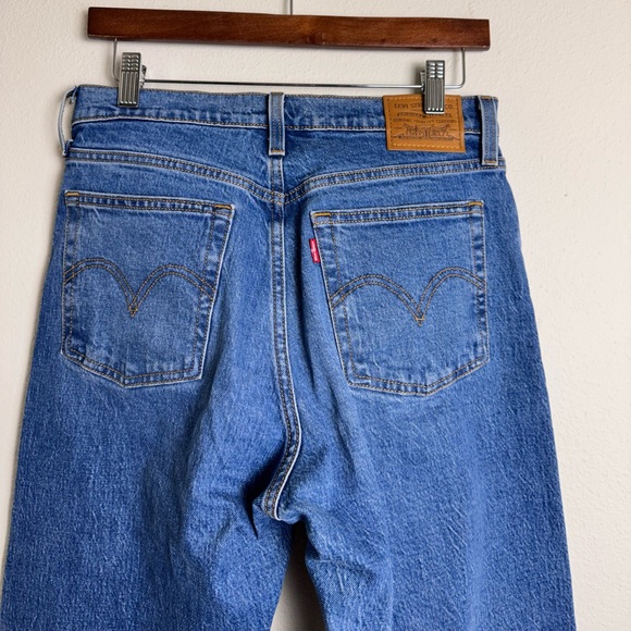 Levi’s medium wash button fly wedgie straight leg high rise jeans 27 - Picture 3 of 5